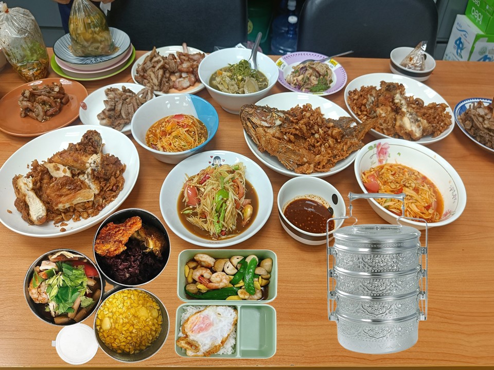 title - กลุ่มพัฒนาระบบบริหาร ส.ป.ก. ร่วมทำกิจกรรมหิ้วปิ่นโตรับประทานอาหารร่วมกัน 